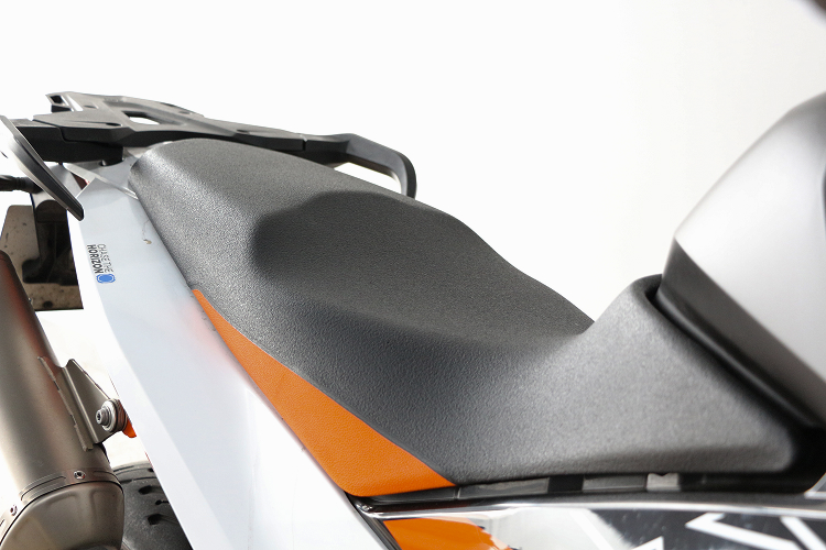 KTM890SMT-1