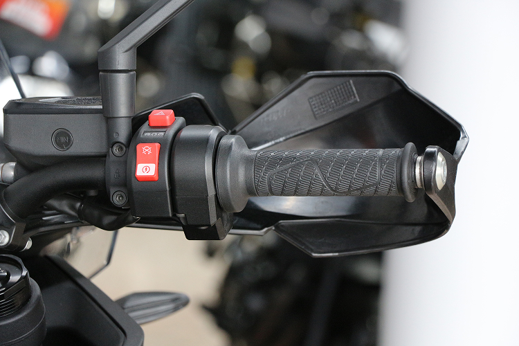 KTM890SMT-3
