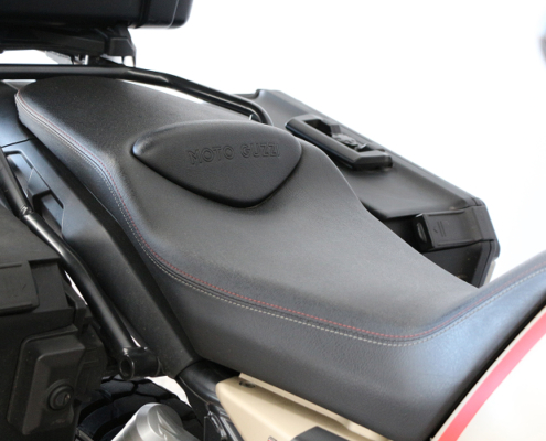 MOTOGUZZIV85TT-2