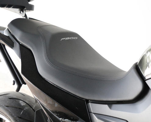 BMWF900R-2