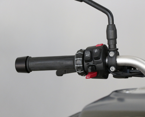 BMWF900R-5