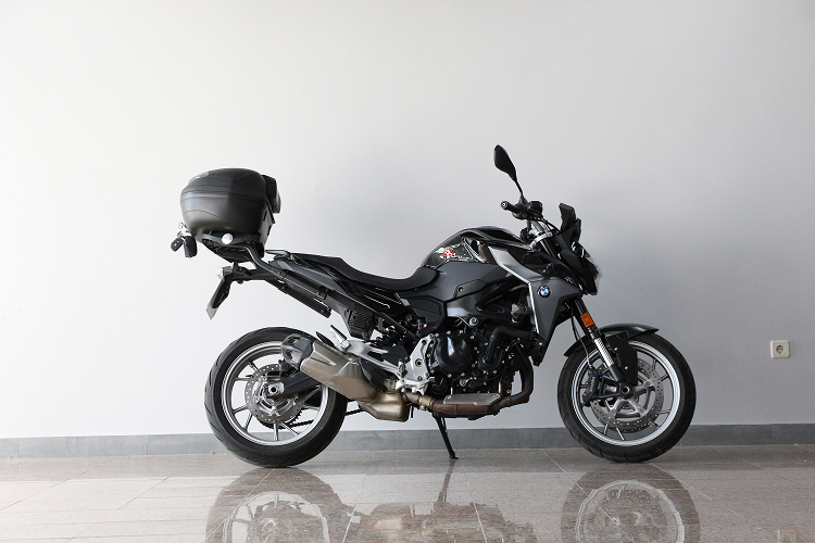 BMWF900R-6