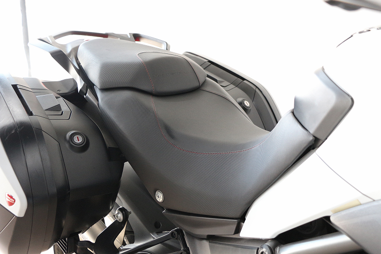 DUCATIMULTISTRADA-1