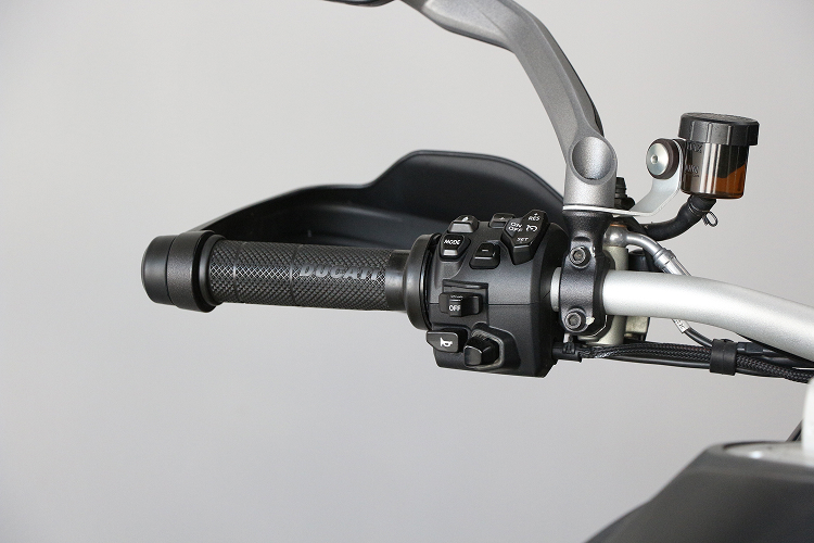 DUCATIMULTISTRADAV4S-4