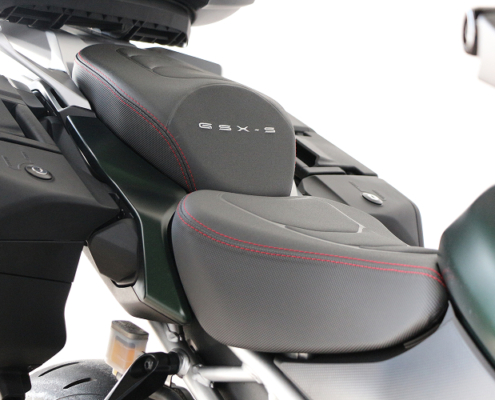 SUZUKIGSX1000GT-1