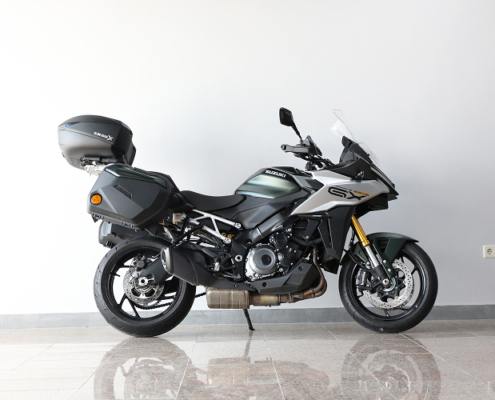 SUZUKIGSX1000GT-5