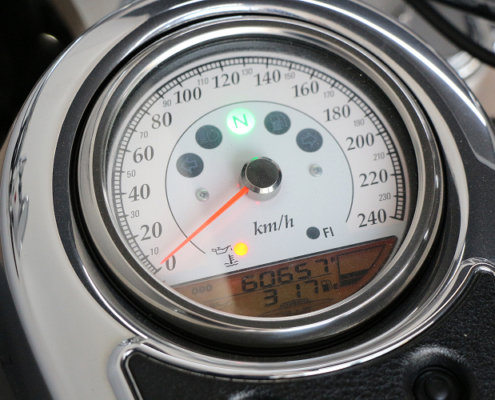 SUZUKIINTRUDER1800-3