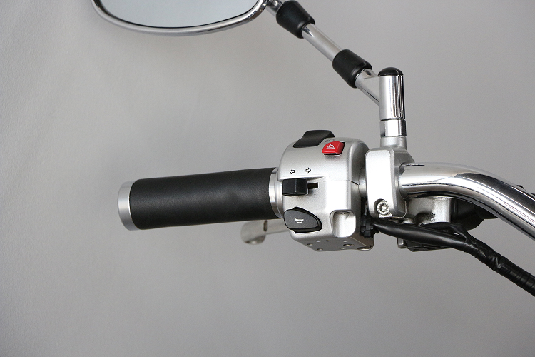 SUZUKIINTRUDER1800-5