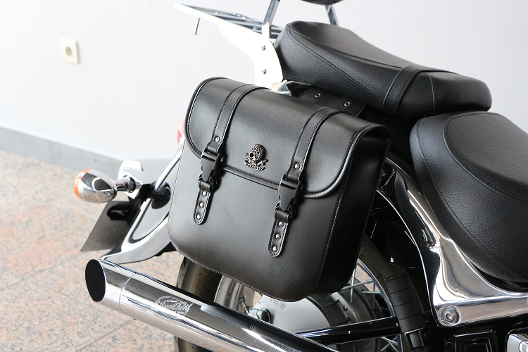 SUZUKIINTRUDER800-1