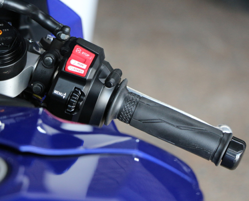 YAMAHAR1-1