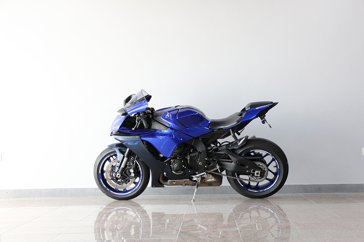 YAMAHAR1-5