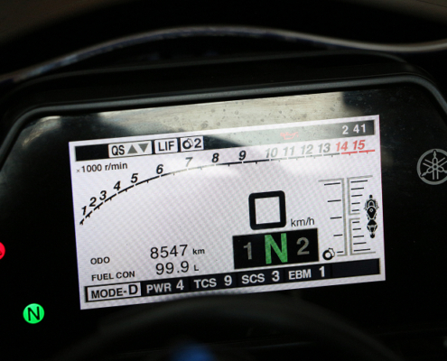 YAMAHAR1