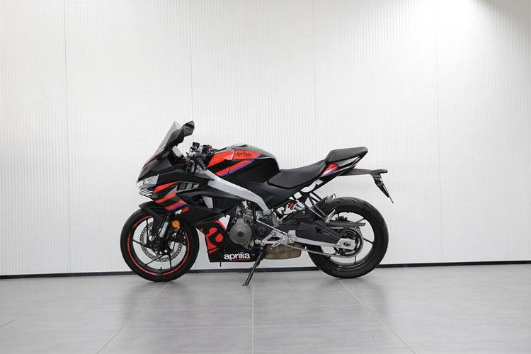APRILIARS457-5
