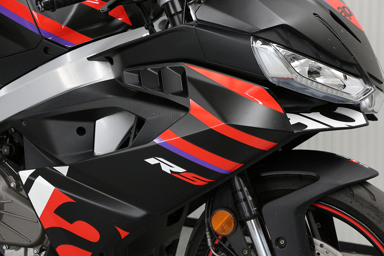 APRILIARS457