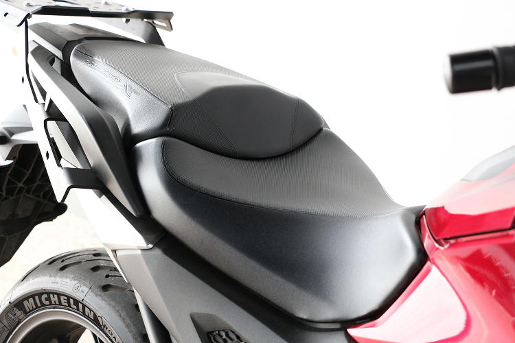 HONDANC750X-2