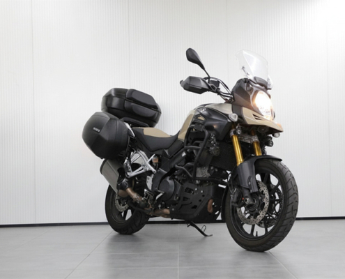 SUZUKIVSTROM1000-10