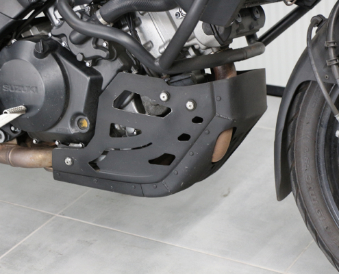 SUZUKIVSTROM1000-2