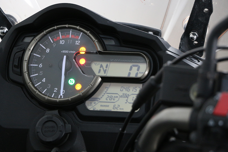 SUZUKIVSTROM1000-5