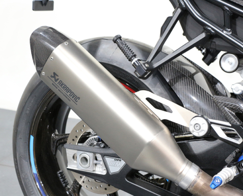 BMWM1000R-3