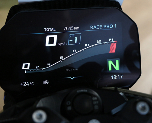 BMWM1000R