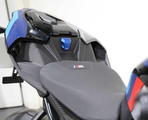 BMWM1000R-6