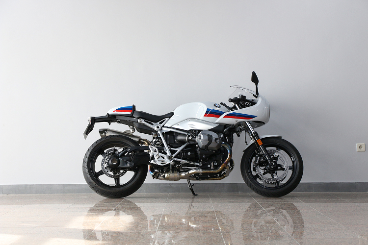 BMWRNINET-5