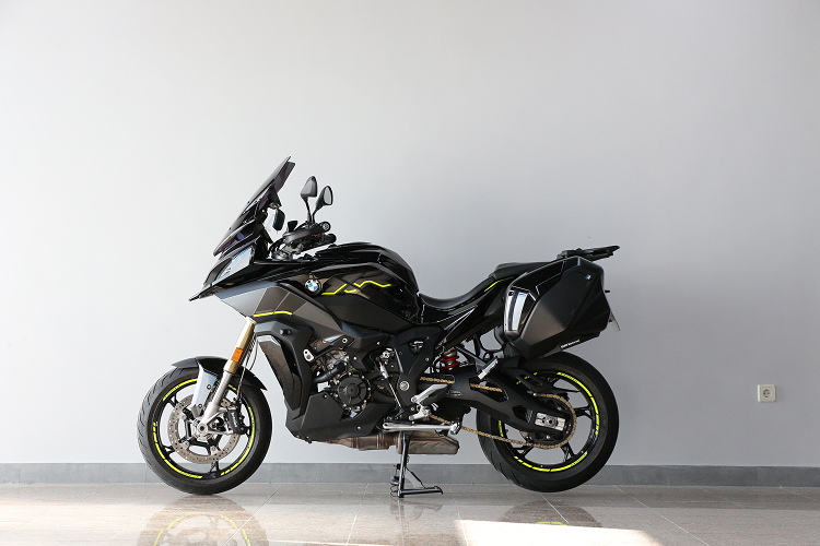 BMWS1000XR-6