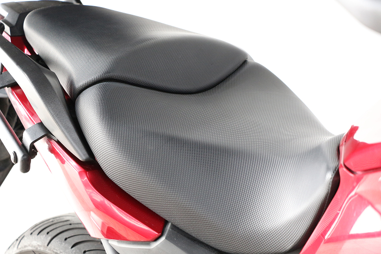 HONDANC750X-3