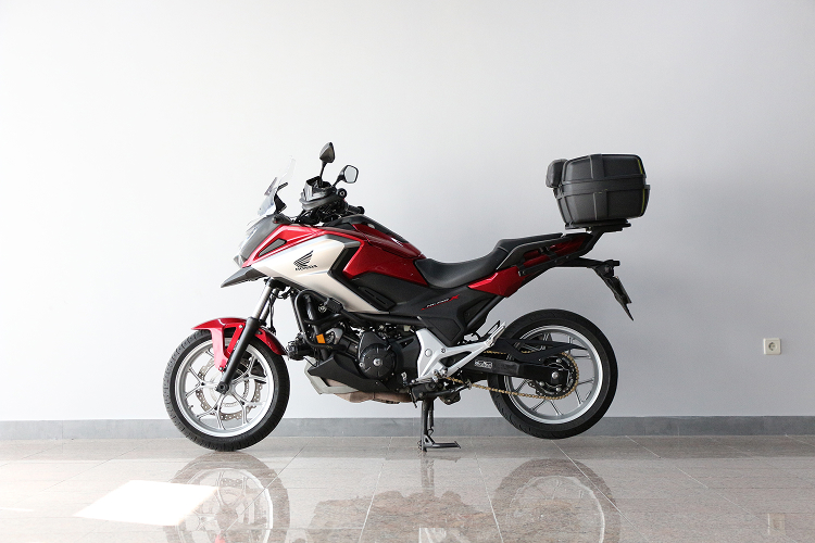 HONDANC750X-9