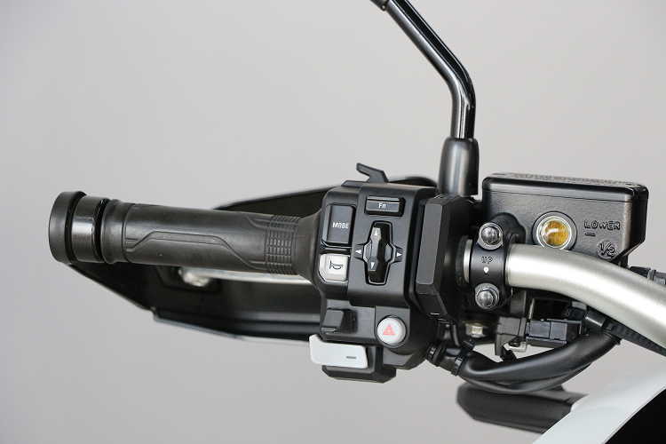 HONDAXADV-5