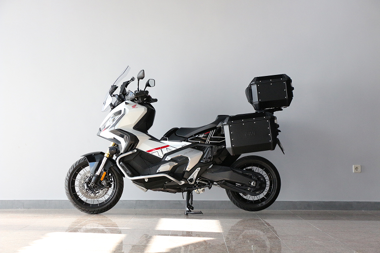 HONDAXADV-8