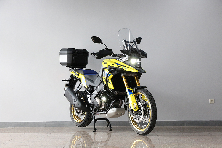 SUZUKIVSTROM1050-7