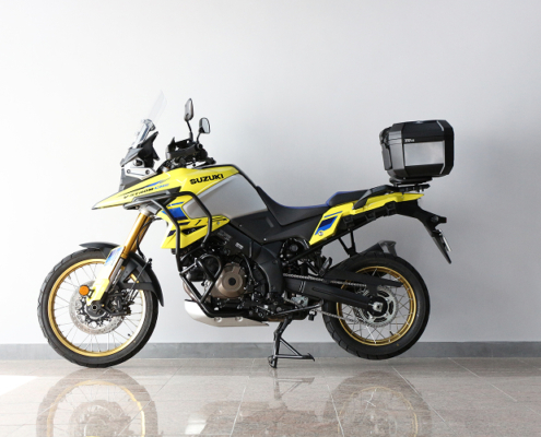 SUZUKIVSTROM1050-8