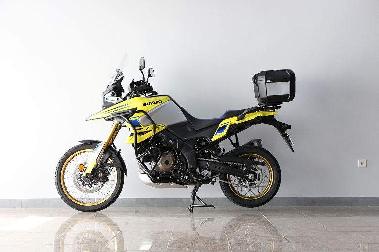 SUZUKIVSTROM1050-8