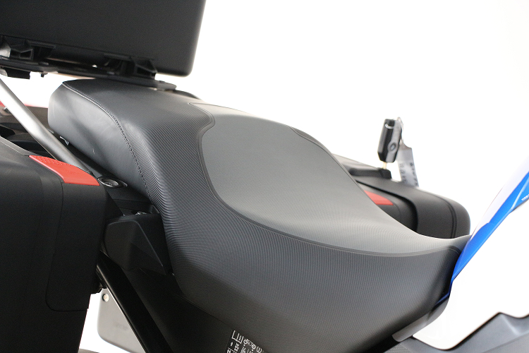 BMWF750GS-4