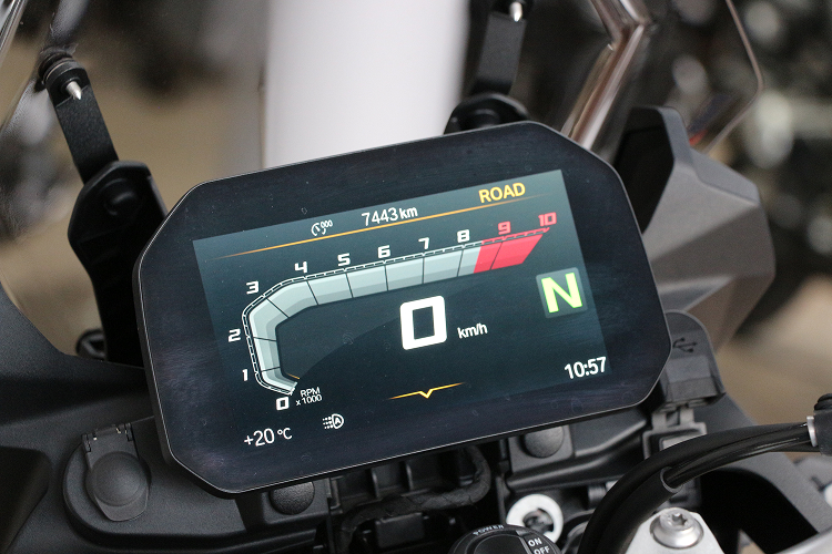 BMWF750GS-5