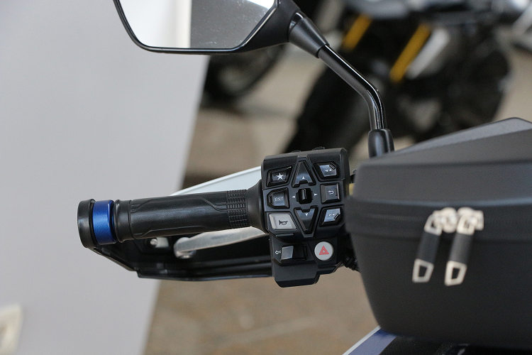 HONDAAFRICATWIN1100-6
